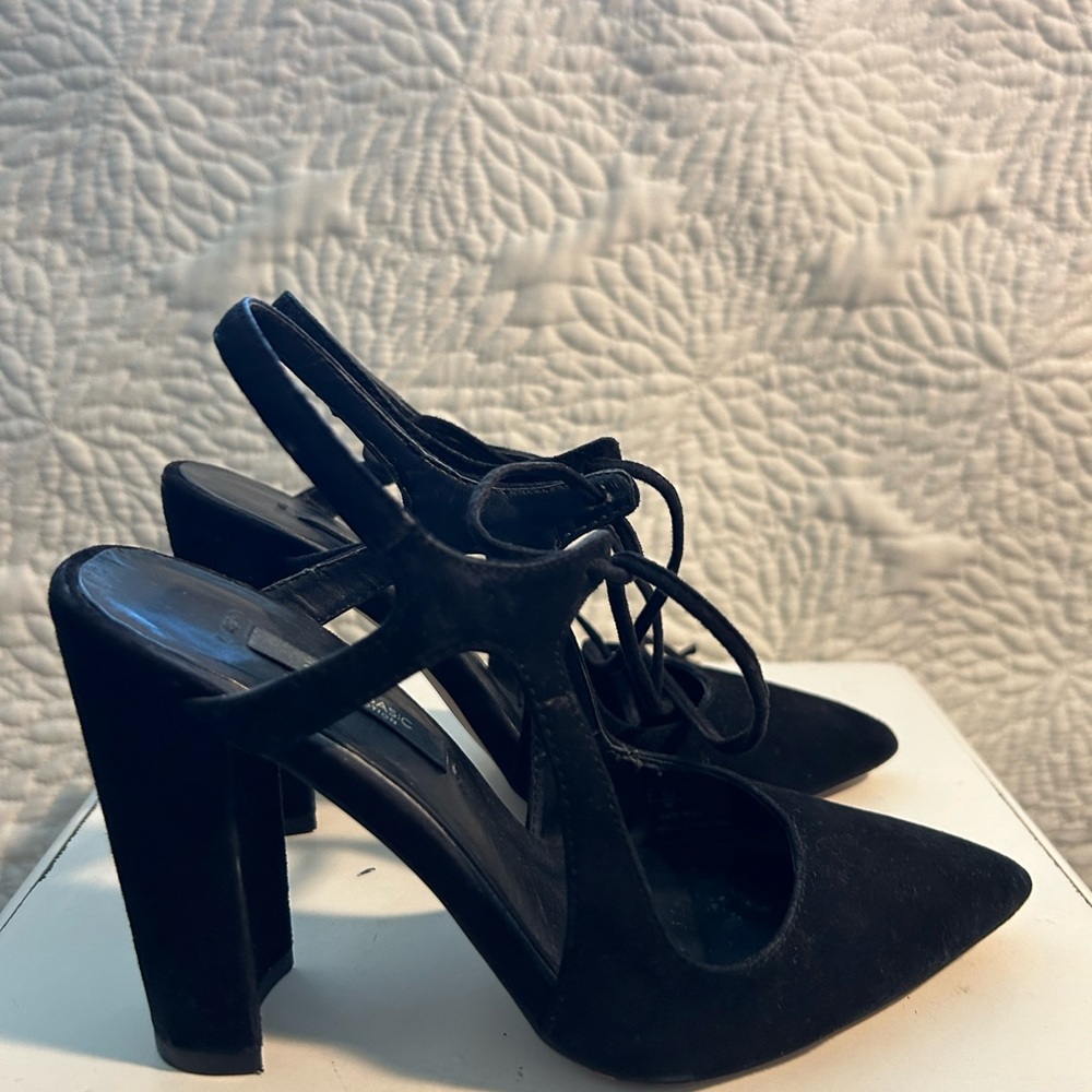 ZARA BASIC LACE UP HEELED SHOES